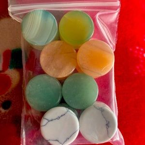Pack of 19mm stone plugs